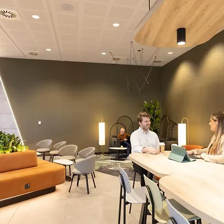 Novotel Paddington Village Hotel 4*