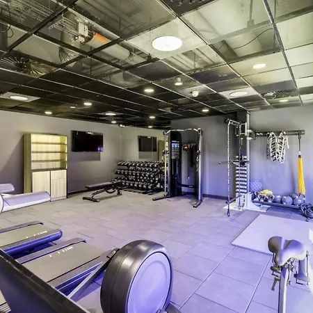 Novotel Paddington Village 4*