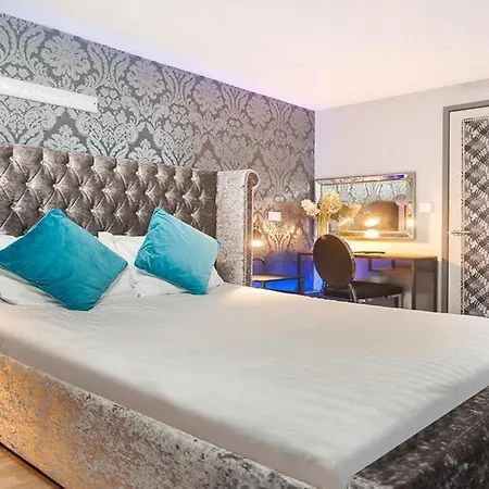 Oyo Grand 3*