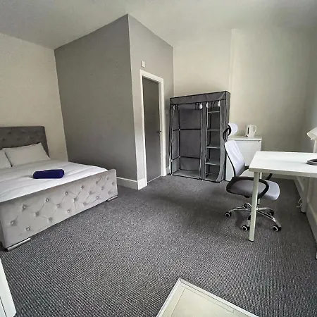 Lodge-room-21
