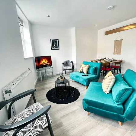 The County Staycation Apartment *