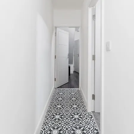 Holiday home Host - Delightful Hidden Gem Liverpool