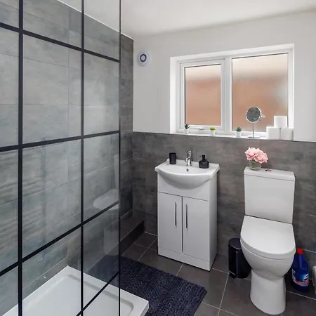 Host - Delightful Hidden Gem Holiday home Liverpool