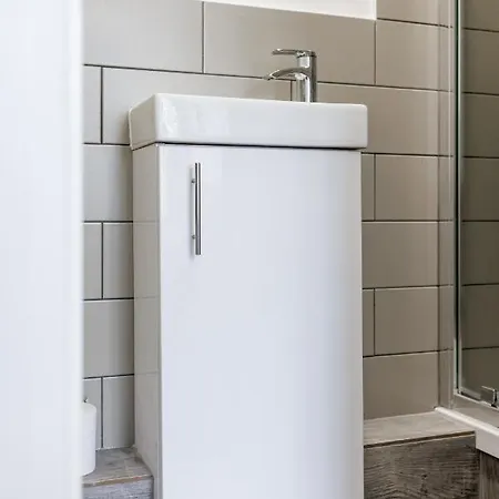 Host - Delightful Hidden Gem Holiday home Liverpool