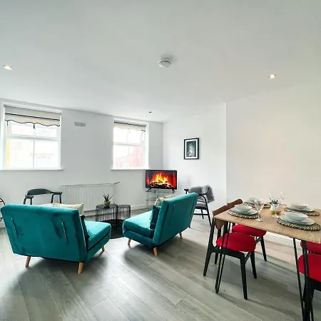 The County Staycation * Liverpool