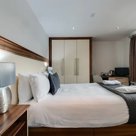 Base Serviced - Sir Thomas Street