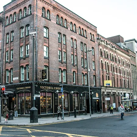Base Serviced - Sir Thomas Street Διαμέρισμα *