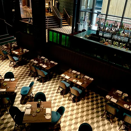 靛蓝利物浦酒店 4*
