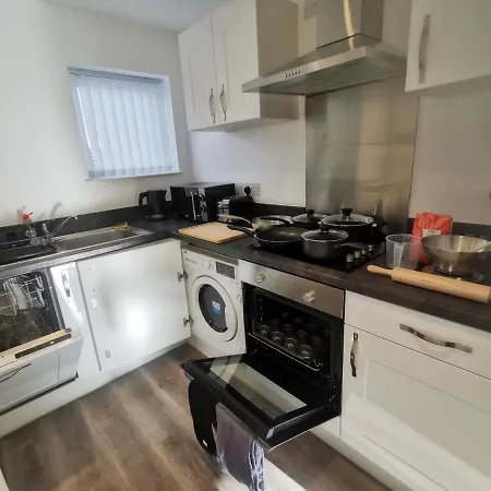 Large 65 Inch Tv Full Kitchen Long-stay Ready 아파트