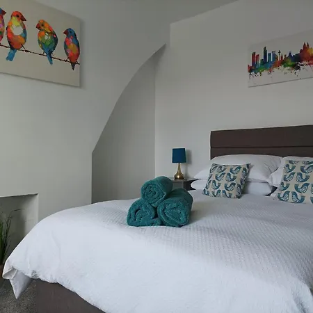 Victorian Renovation 7 Bed & Breakfast Bootle (Merseyside)