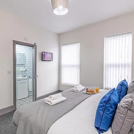 3 Bedroom * Liverpool