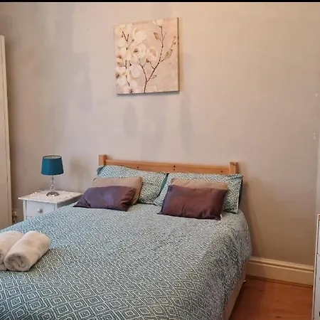 Spacious Double In Anfield Liverpool