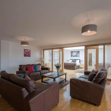 Base Serviced - Duke Street * Liverpool