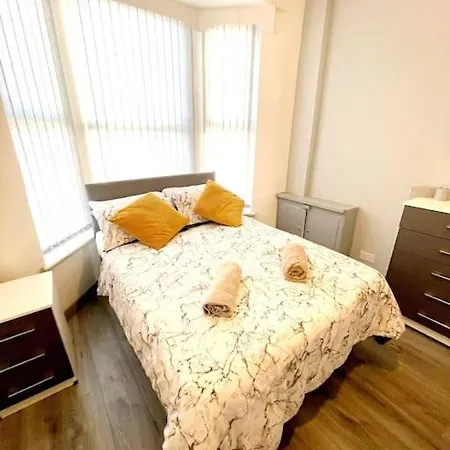 Holiday home Entrepreneur - 8 *