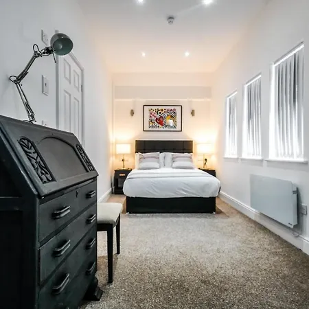 The Anfield Otel 3*