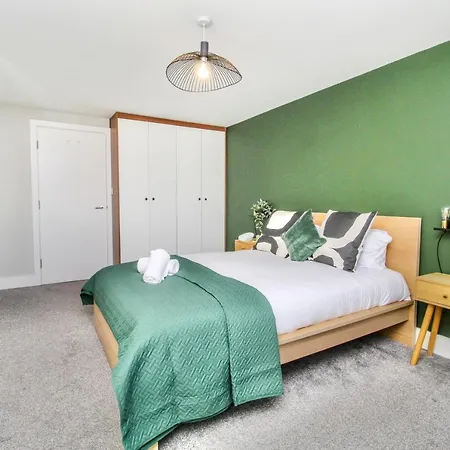 Host - Elegant Liverpool