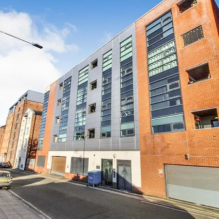 Host - Elegant Apartment Liverpool