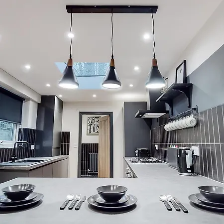 Wrights Terrace - Air Host And - 4 Bedroom Holiday home Liverpool