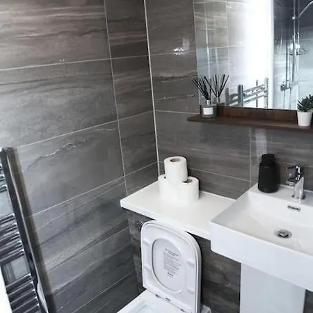 Kensington Luxury Living Apartment *
