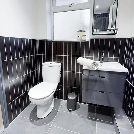Wrights Terrace - Air Host And - 4 Bedroom Holiday home Liverpool