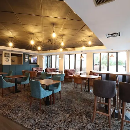 & Lounge 3* Knowsley
