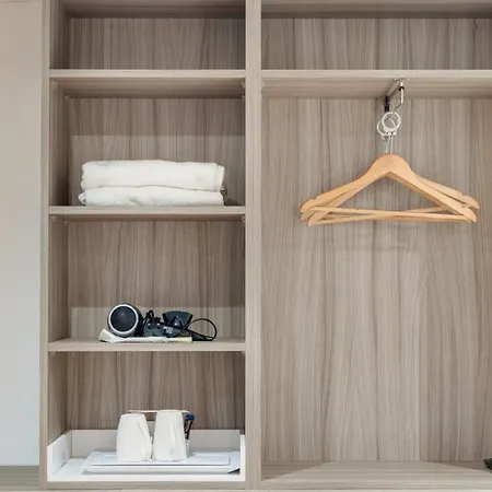 The Podworks Hotel 2*
