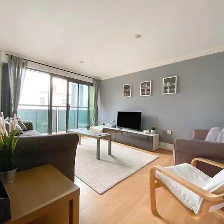 One Beautifully Presented 2 Bedroom Appartement *