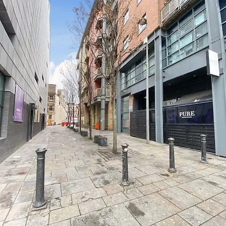 One Beautifully Presented 2 Bedroom Liverpool