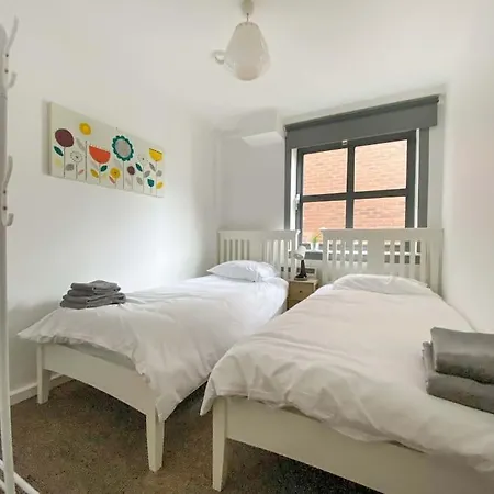 Appartement One Beautifully Presented 2 Bedroom