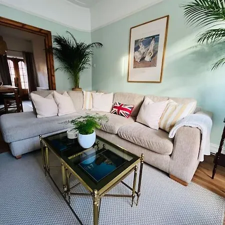 2025 Award Winner Strawberry House - 3 Bedrooms Casa vacanze Liverpool