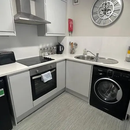 Apartment Hosted By Ryan - 2 Bedroom Liverpool