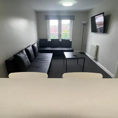 Appartamento Hosted By Ryan - 2 Bedroom *