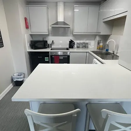 Appartamento Hosted By Ryan - 2 Bedroom Liverpool
