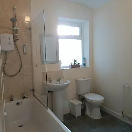 Bright, Comfortable Home, Convenient For Centre Holiday home *