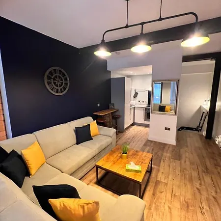 Apartment Stunning Center