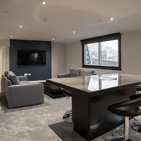 The Castle Collection 14 Cook Street * Liverpool