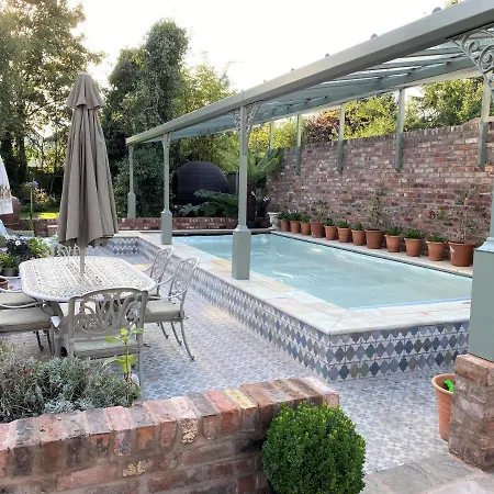 Holiday home Lyndhurst - Victorian With Heated Pool Liverpool