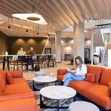 Novotel Paddington Village 4*