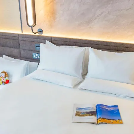 Novotel Paddington Village 4*