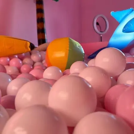 #1 Viral Pink House W Ball Pit Tatil Evi *