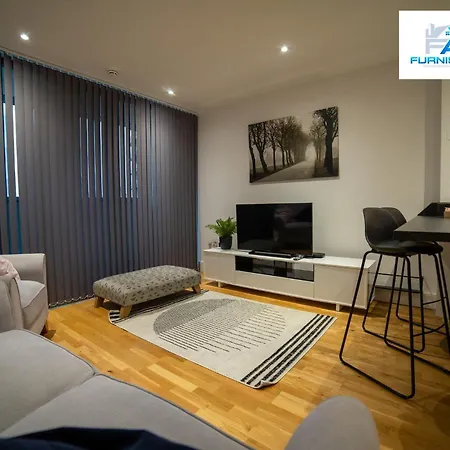 Long Business By Furnished - Free Parking - Wifi 리버풀