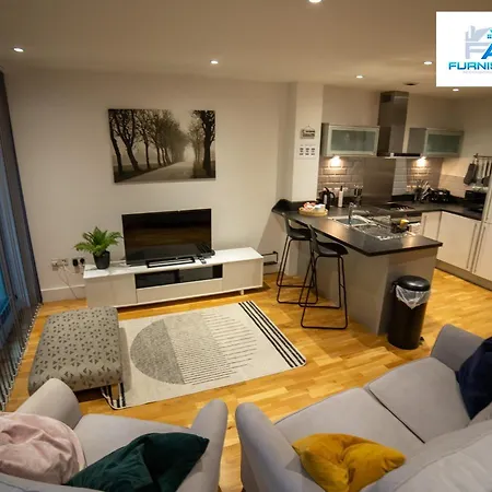 Long Business By Furnished - Free Parking - Wifi 아파트 *