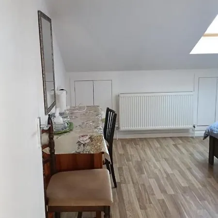 Jey's Flat