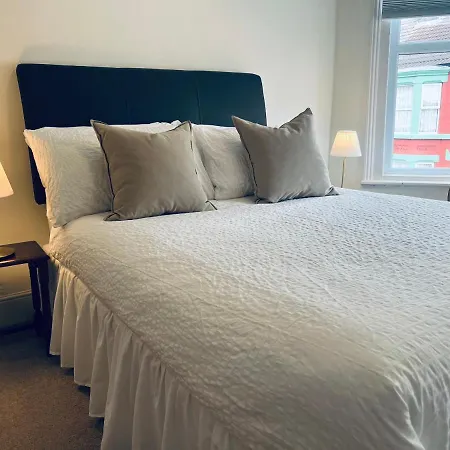 Casa vacanze 2025 Award Winner Strawberry House - 3 Bedrooms Liverpool