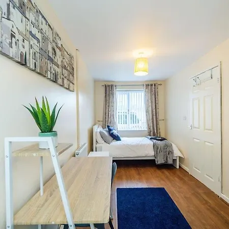 Appartement *superb Location* Large 4 Bedroom Centre *
