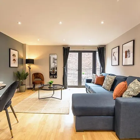Host & - Duke Street Abode Apartment