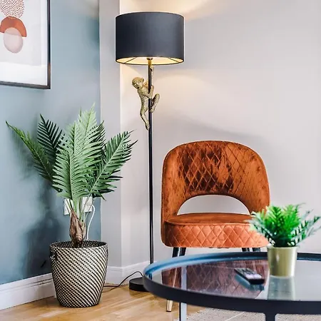 Host & - Duke Street Abode