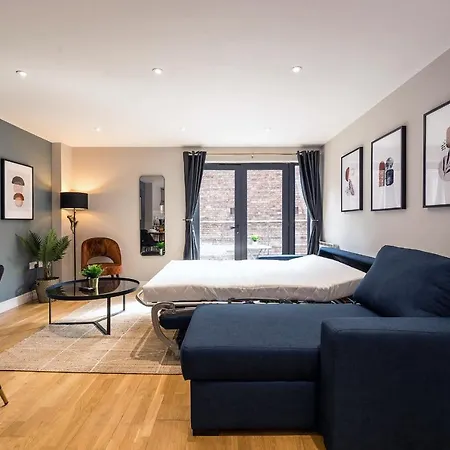 Host & - Duke Street Abode Apartment *