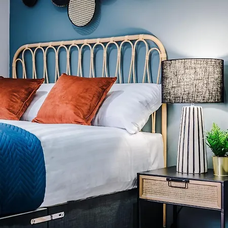 Host & - Duke Street Abode *