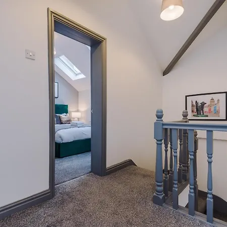 Host & - The Roscoe Coach House Holiday home